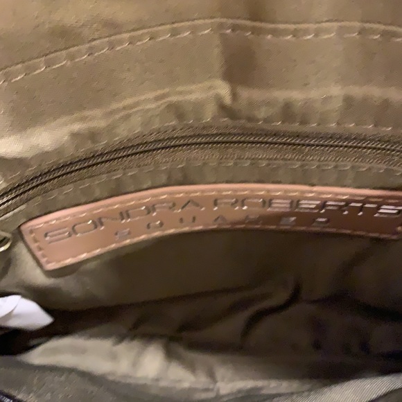 Sondra Roberts cross body bag - Picture 7 of 11